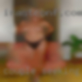 Couple seeking women threesome